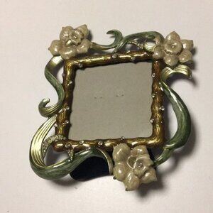 Vintage-Inspired Floral Resin Picture Frame With Rhinestone Accents